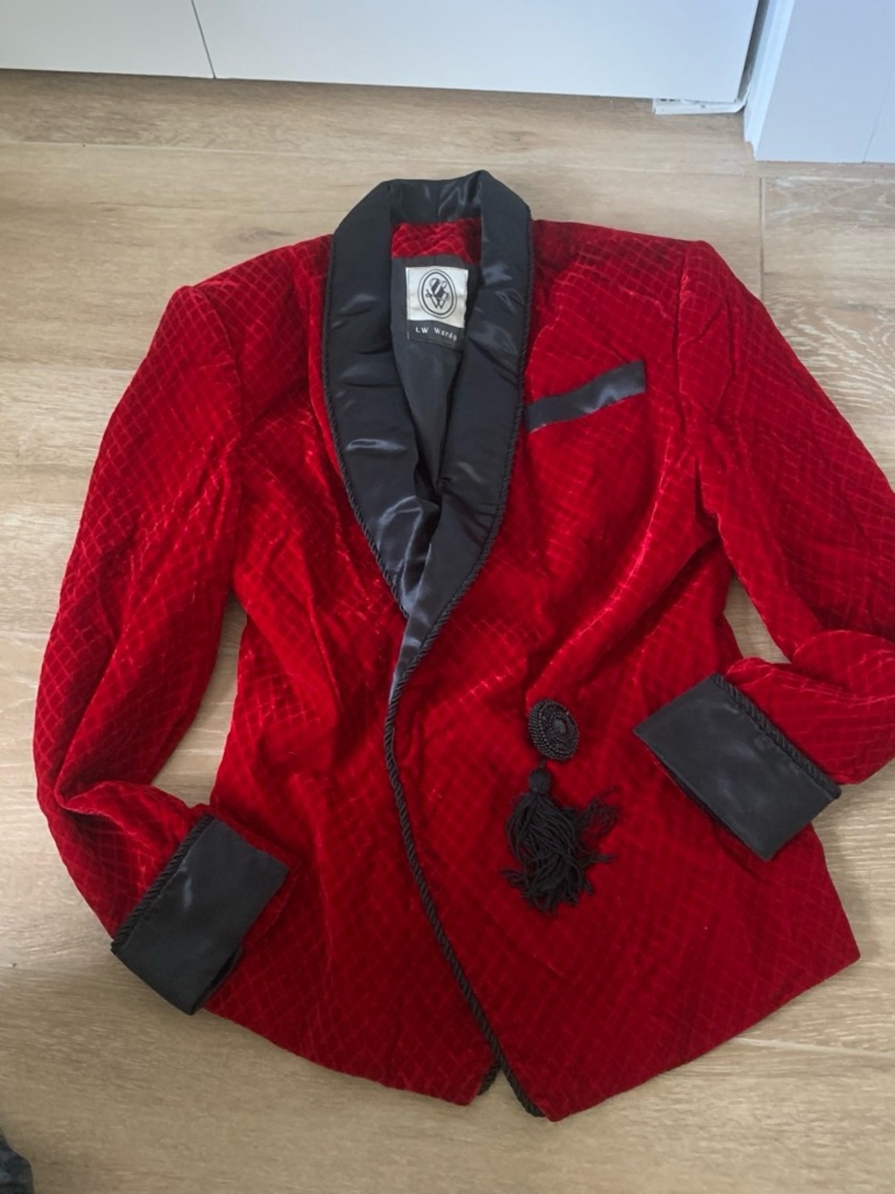 Red Velvet Black Satin Collar Women's Blazer Jacket